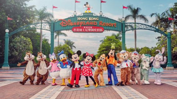 Hong Kong Disneyland butler service with 6-hour 1-on-1 family accompaniment (premier access and admission ticket not included)