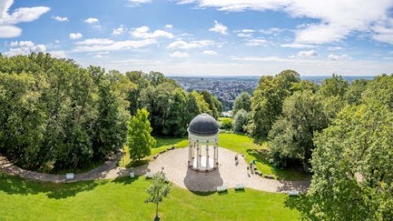 ทริปรถไฟ THermine พร้อมทัวร์เดินชม Neroberg และ Nerobergbahn