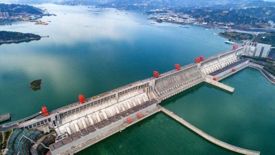 Three Gorges Dam half-day tour [morning/afternoon session optional]