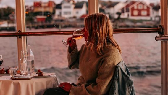 Gothenburg: Shrimp & Salmon Cruise with Live Music