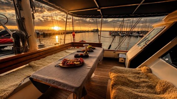 Tallinn: Sunset Cruise on a Luxury Yacht