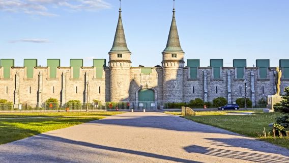 Best of Quebec City: Panoramic Bus Tour with Local Guide