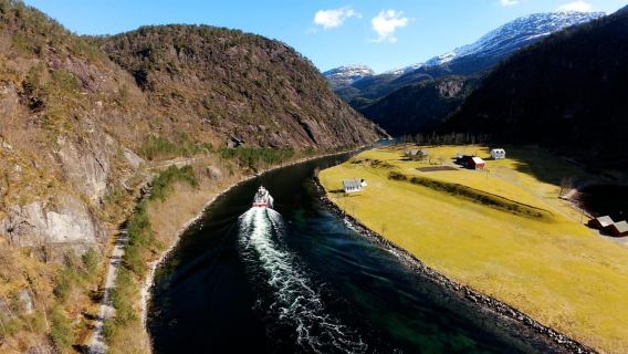Bergen: Mostraumen Fjord Cruise, the local operator