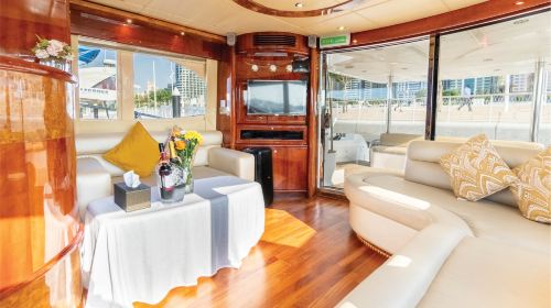 Luxury Yacht Experience in Dubai Transport Passes 5