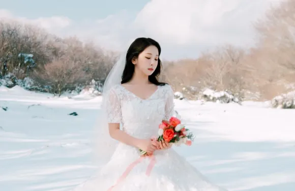 冰島阿克雷裏Trip Moments【約拍跟拍街拍航拍抓拍婚拍寫真/商務攝影攝像/底片全送/翻譯】