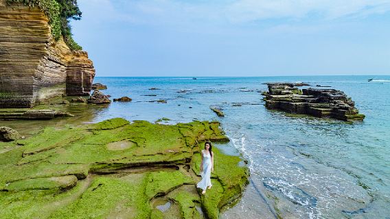 廣西北海潿洲島遊艇帆船出海觀光海釣艇租賃拼船包船出海觀鯨尋鯨浮潛海釣海上項目體驗旅遊