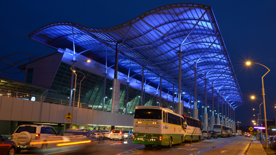 檳城機場接機/送機+中/英文服務【90分鐘免費等待】