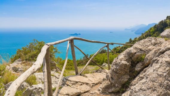 Path of the Gods: Guided Hiking Tour + Roundtrip Transport from Sorrento