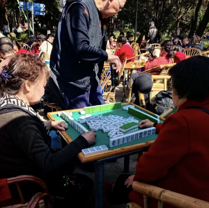 成都で麻雀を楽しもう【蜀小匠がご案内する成都の下町生活の活気ある雰囲気】