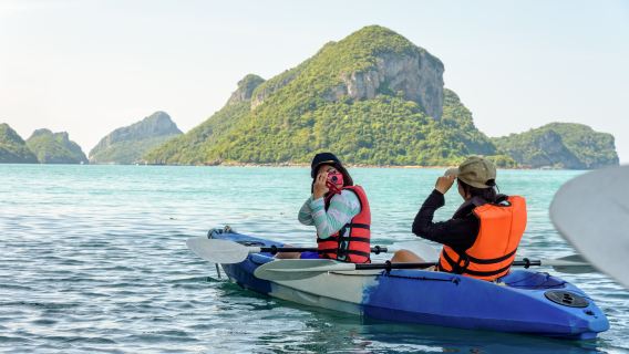 excursión de un día a Vang Vieng (tirolina, excursiones en kayak, cueva Tanjong, cueva submarina, laguna 1 y comida)