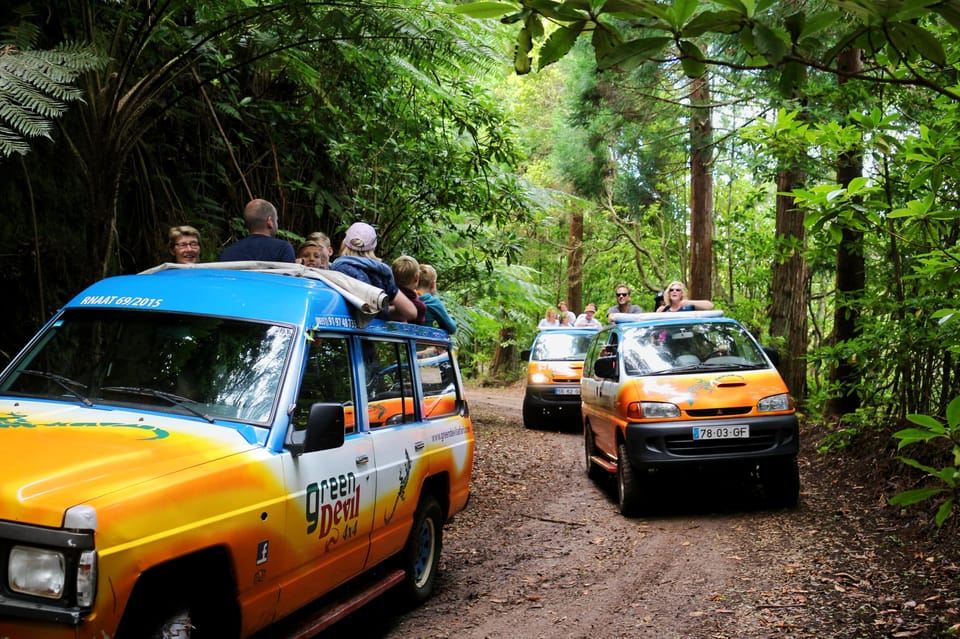 Madeira: tour giornaliero intero a Santana e Peaks in Open 4x4