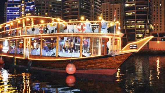 Dubai: Du ngoạn bằng thuyền Dhow trên lạch hoặc bến du thuyền với chương trình biểu diễn trực tiếp