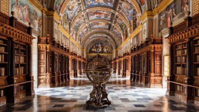 From Madrid: El Escorial, Valle de los Caídos & Segovia Trip