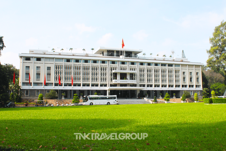 From Ho Chi Minh City: City Tour & Cu Chi Tunnels Tour