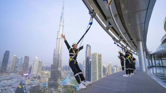 Tour Edge Walk en Sky Views de Dubái con traslados privados