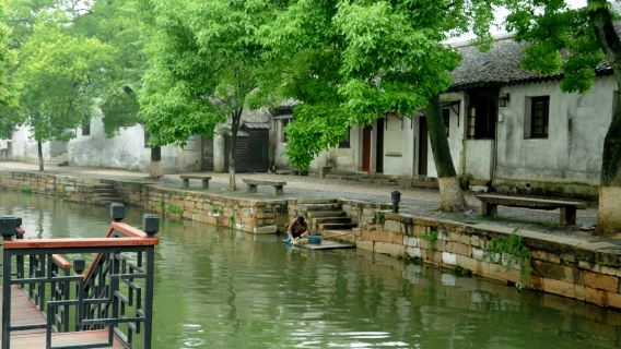 [Suzhou Departure] Tongli Ancient Town and Zhouzhuang Day Tour (Both Ancient Towns & Boat Ride Included)