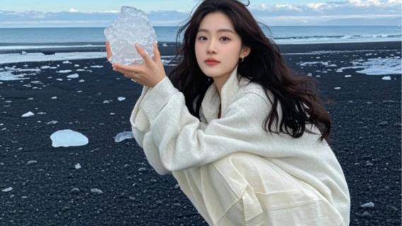 Reykjavik round-trip city tour with top attractions and Blue Lagoon - private charter for aurora hunting - top pick