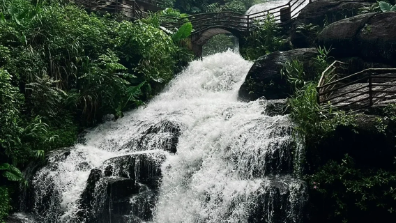 潮州出發|揭西黃滿寨瀑布+黃龍寺潮汕小天壇一日遊【純玩出行】