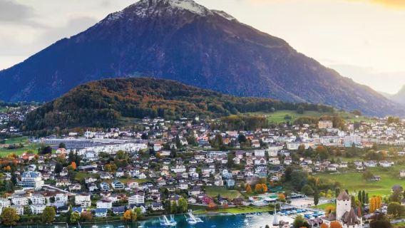 【蘇黎世出發】施皮茨+布里恩茨湖小鎮包車一日遊【中文司機】