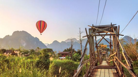 寮國萬榮｜ 旅遊陪同翻譯｜ 展會｜ 商務考察洽談｜ 自由行地接｜接機 （可私人定制）