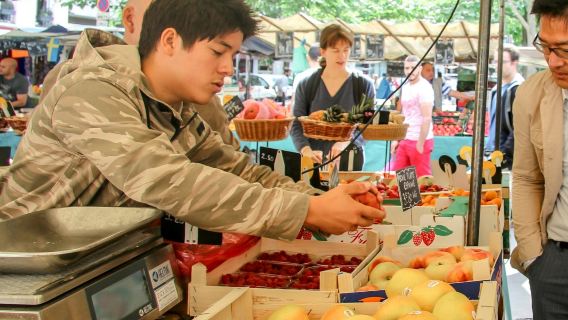 Parigi: mercato giornaliero al Marché d'Aligre