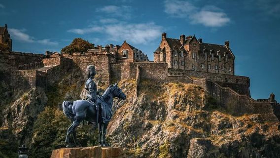 愛丁堡一日遊【亞瑟王座+荷里路德公園+迪恩村+皇家植物園】