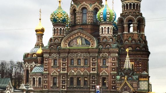 聖彼得堡+滴血大教堂+冬宮+葉卡捷琳娜宮一日遊【中文包車】