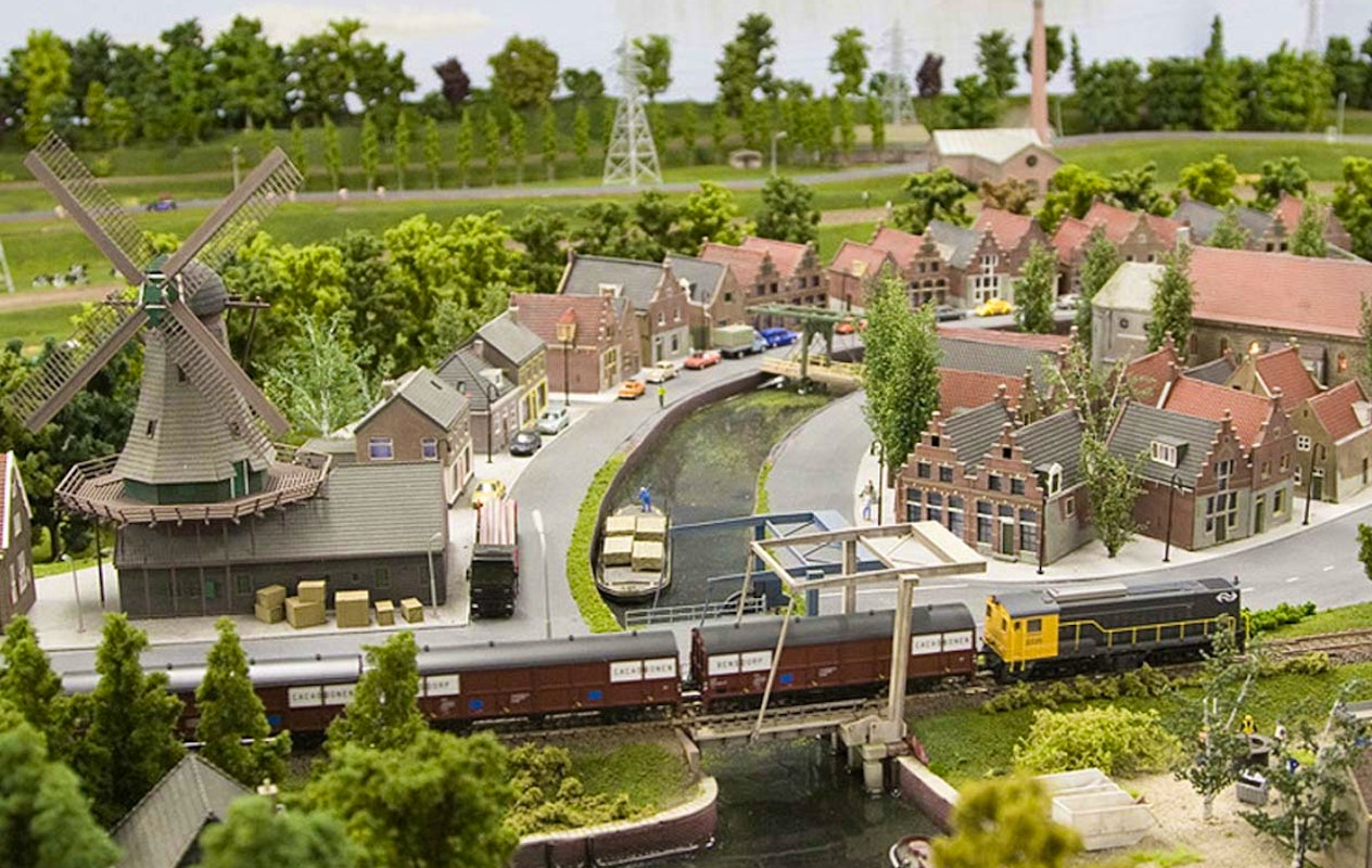 Rotterdam day tour: Miniworld Rotterdam + Witte Huis + Old Harbour + Dutch Photo Museum