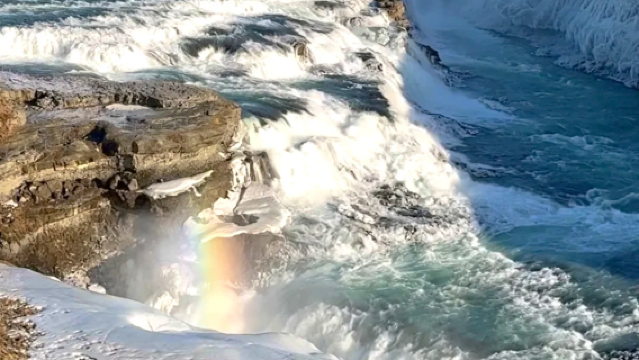 アイスランド クラシックゴールデンサークル ワンデーツアー【レイキャビック往復・18名様限定英語ミニバスツアー】