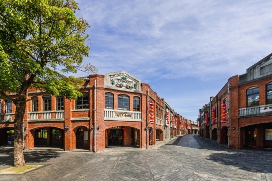 宜蘭｜FunTOUR觀光巴士一日遊：傳藝園區＆噶瑪蘭威士忌酒廠＆礁溪溫泉公園(台北出發)(含門票)