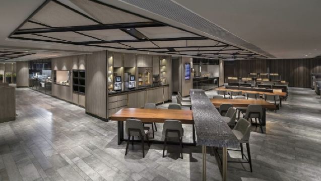 ประสบการณ์ห้องรับรองพิเศษ Plaza Premium Lounge ที่ท่าอากาศยานนานาชาติฮ่องกง | บริการสำหรับผู้โดยสารต่อเลือกระหว่าง 3/6 ชั่วโมง พร้อมอาหารเครื่องดื่ม
