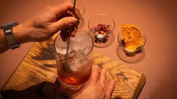 Singapore Lunì cocktail mixing experience | Hands-on instruction + DIY signature cocktails + includes bar snacks