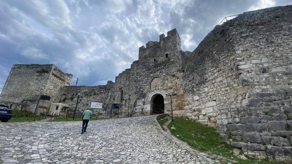 From Tirana/Durres: Ardenica, Apollonia, and Berat Day Trip