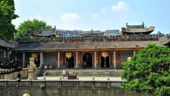 Guangzhou private day tour to Foshan Ancestors Temple, lion dance performance and Qinghui Garden Museum