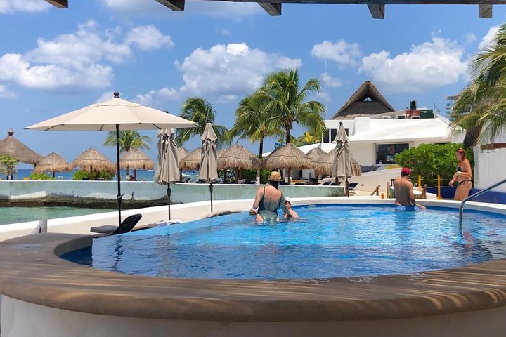 Del Mar Latino Beach Club Cozumel All inclusive Day Pass