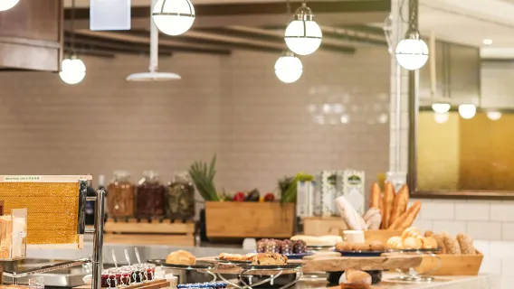 JR East Hotel Taipei Buffet Lunch or Dinner Voucher (Holiday +NT$400)