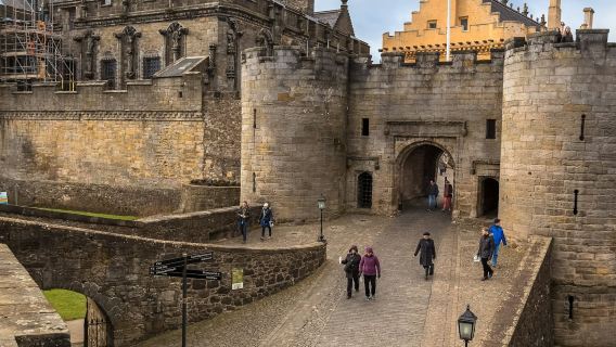 Loch Lomond, Stirling Castle & The Kelpies: Roundtrip