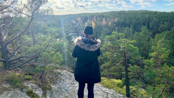 Stockholm: Nature Reserve Hiking Tour + Campfire Lunch + Roundtrip Transport