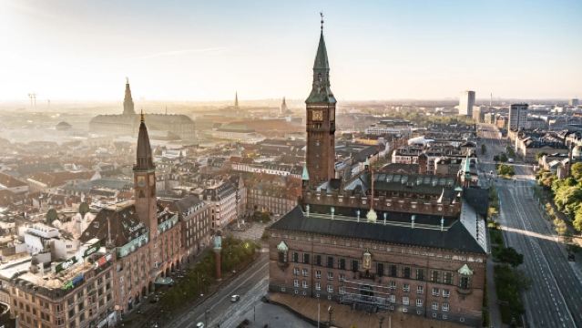 丹麥哥本哈根-卡隆堡宮-赫爾辛格-可多日+包車【精選老司機】