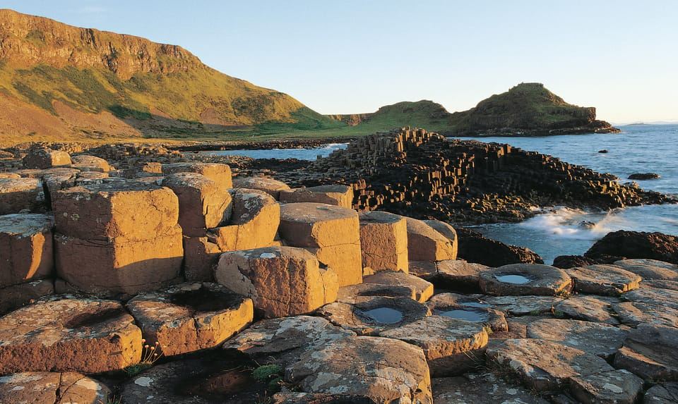 From Dublin: Giant's Causeway Tour and Whiskey Tasting