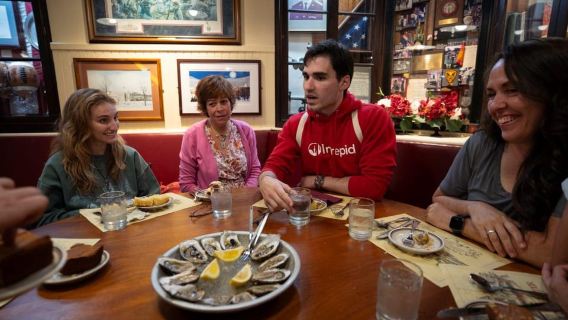 Boston: Guided Seafood Tasting and History Tour