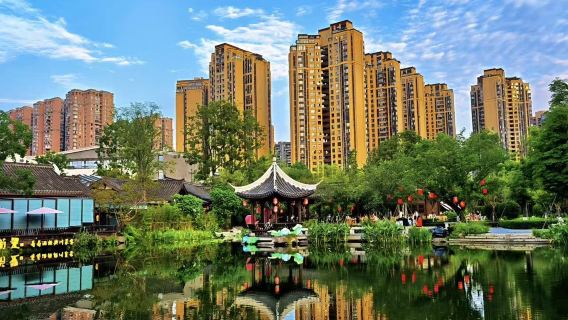 Chengdu Jinjiang District - Translator/ guide/Local Guide - Citywalk |Attractions|English/Russian/French/Minority Languages|Welcome to consult