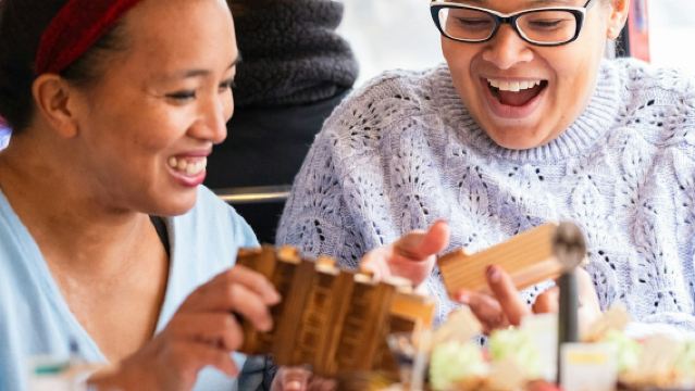 Londra: Esperienza del Tè Pomeridiano MONOPOLY