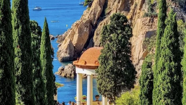 Barcelona, Sepanyol: Perjalanan Pergi-Balik ke Sitges + Gunung Montserrat (Boleh Disesuaikan) | Sewaan Peribadi Berbahasa Cina