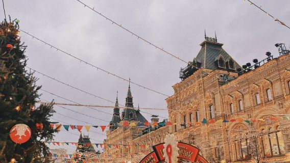 Classic loop tour in Moscow - Red Square + Moscow River scenery 1-day tour with Chinese-speaking driver