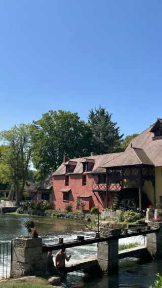 Paris departure: Fondation Monet in Giverny + Palace of Versailles 1-day tour [includes lunch + round-trip transportation]