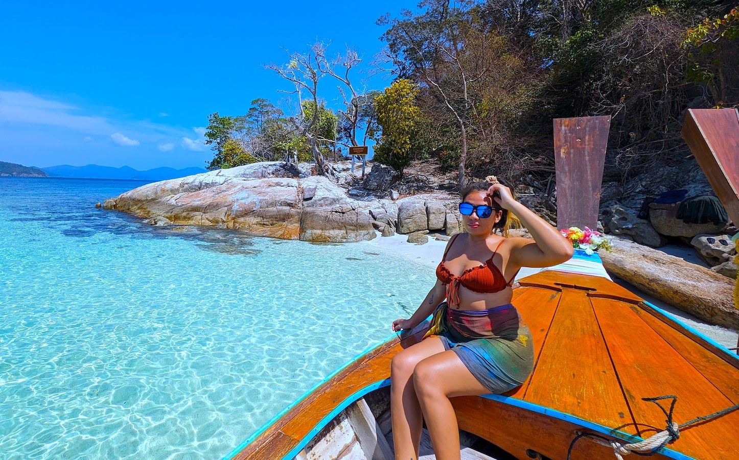 Koh Lipe: Island Hopping by Private Longtail Boat w/ Snorkel (In + Out Zone: 7 Hours)