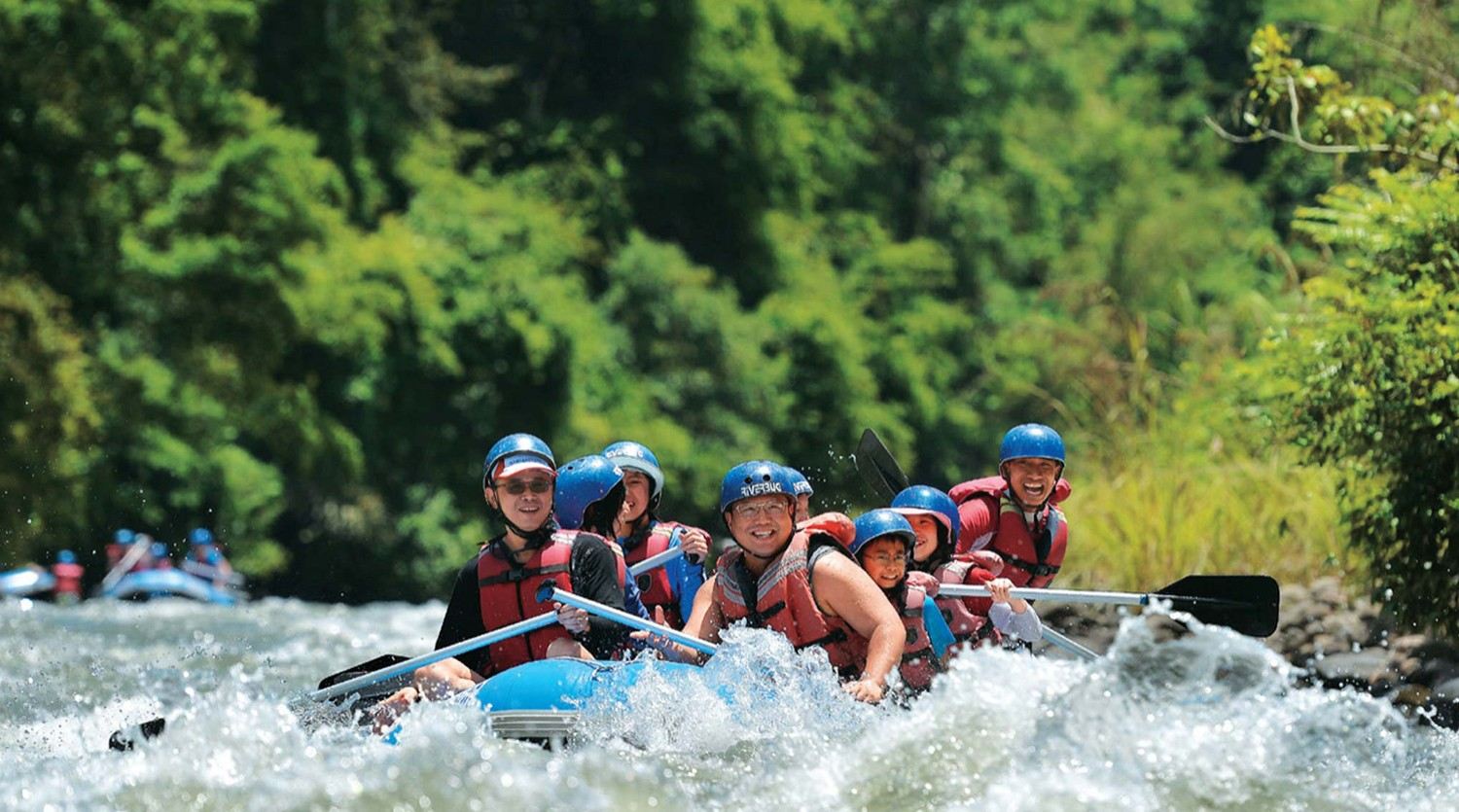 Kiulu River Rafting with Lunch [Level 1-2]