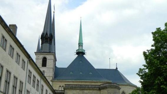 盧森堡+佩特羅斯大峽谷+阿道夫橋一日遊/行程可調-普通話專車