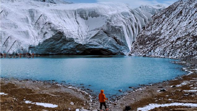Lawatan sehari ke Taman Glasier Muztagh Ata dan Tasik Bai Sha di Kashgar, Xinjiang, pakej persendirian
